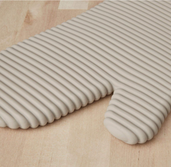 Ribbed Soft Silicone Oven Mitt Set, Milkshake 2 Count